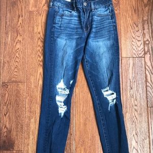 American eagle ripped jeans